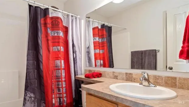 $1,750 | 1121 East Connecticut Avenue, Nampa, ID 83686