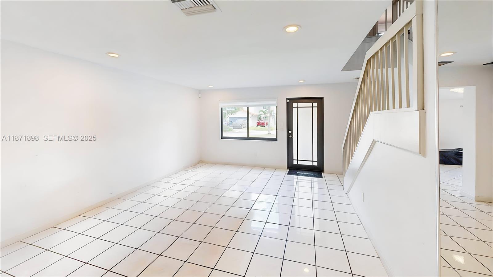 15166 Southwest 94th Terrace Miami, FL 33196 - Photo 10 of 83