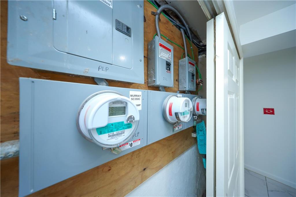 522 81 Street Brooklyn, NY 11209 - Photo 36 of 42 a close view of utility room