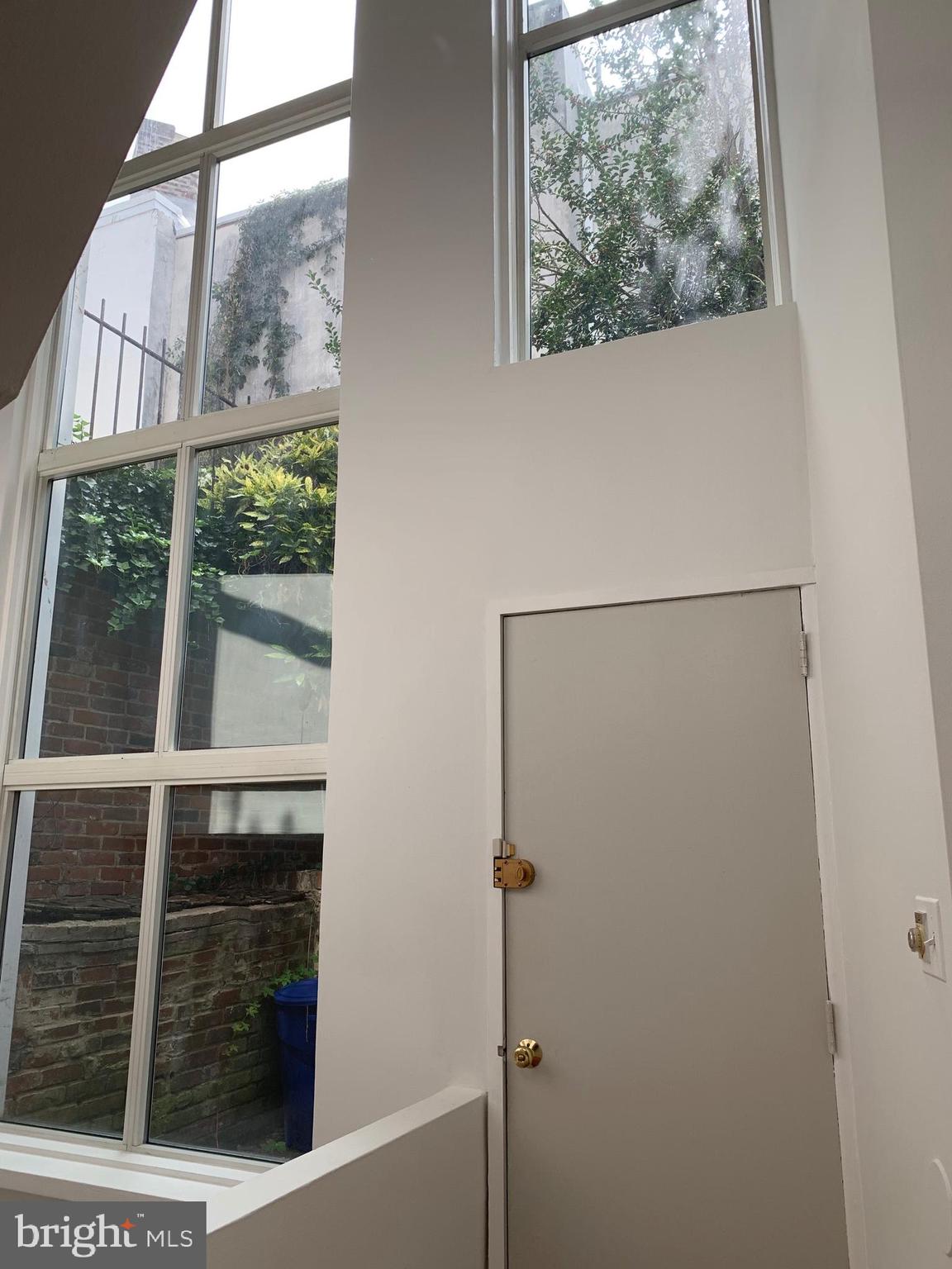 2018 Waverly Street Philadelphia, PA 19146 - Photo 7 of 22 a view of a window