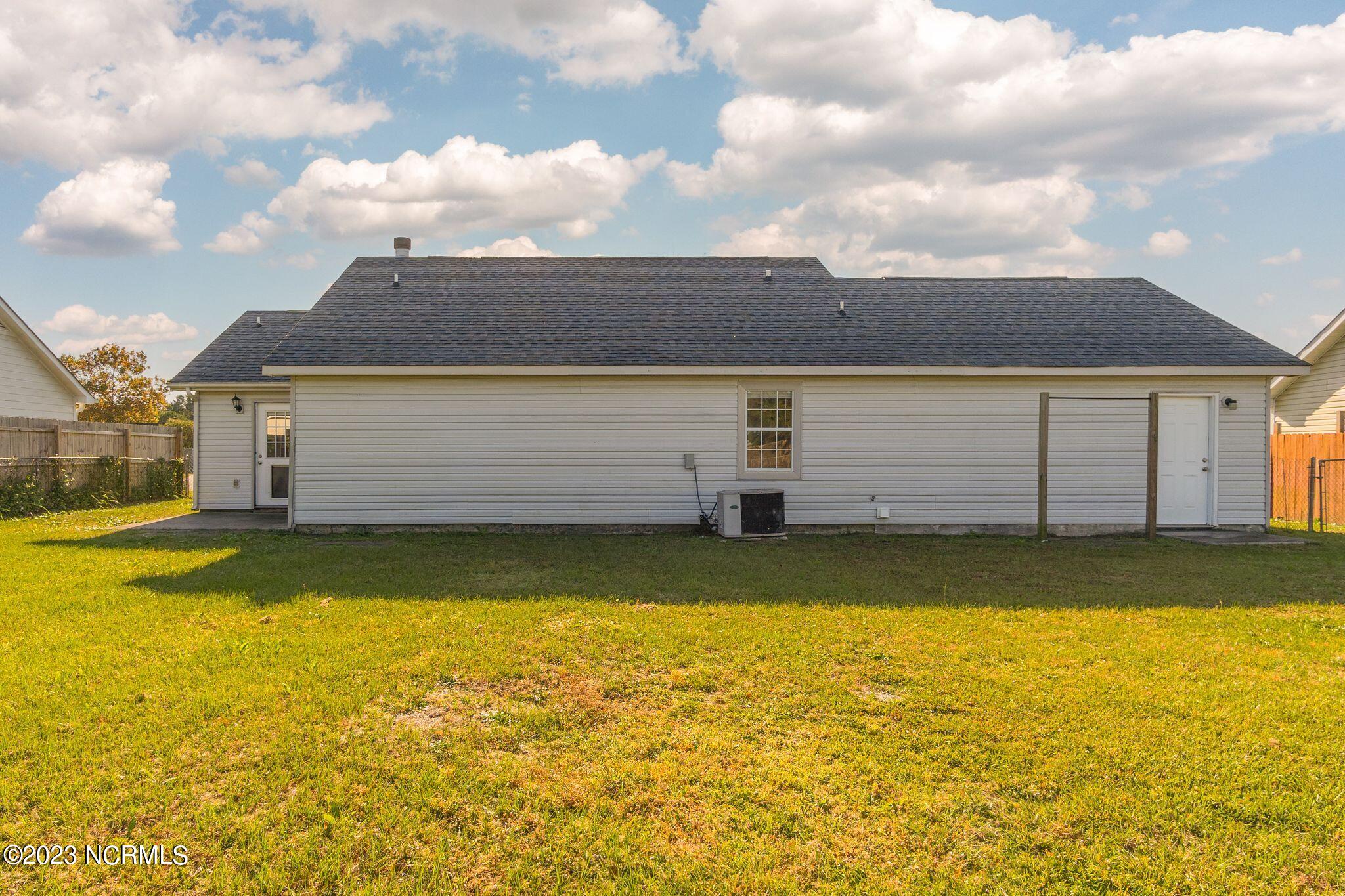 113 Parnell Road Hubert, NC 28539 - Photo 29 of 30 113 Parnell Rd-29