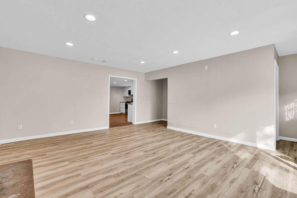 3841 South Section Line Road Delaware, OH 43015 - Photo 20 of 65 Family Room