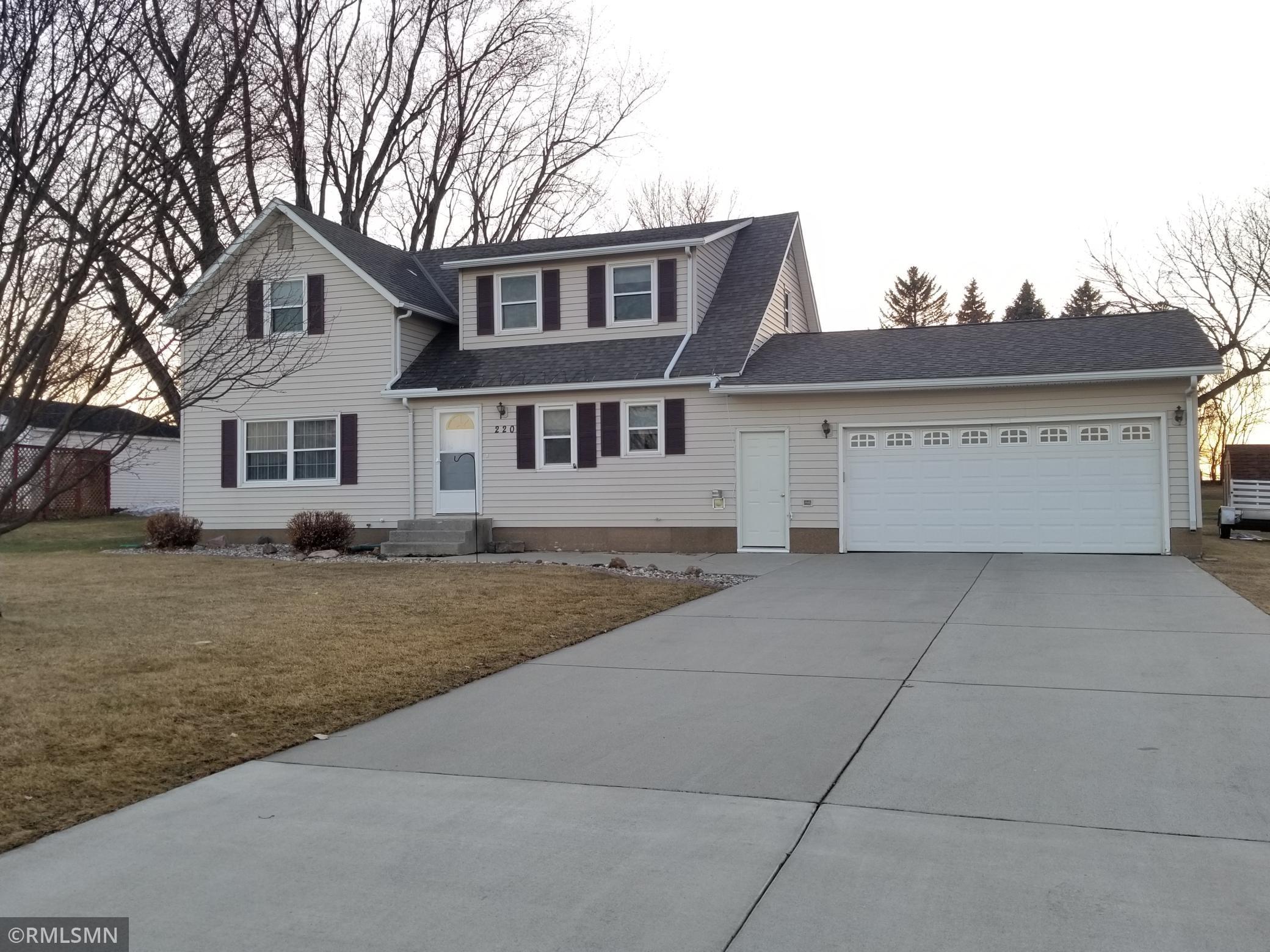 220 London Road Marshall, MN 56258 - Photo 1 of 1 Gallery Image 1