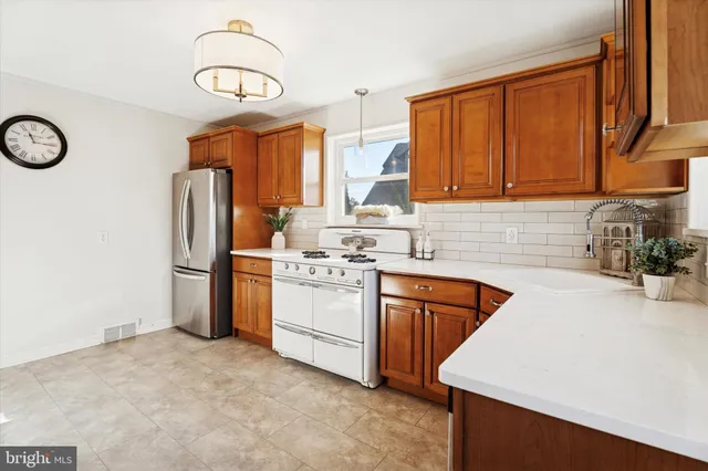 $589,900 | 2142 Woodlawn Avenue, Glenside, PA 19038