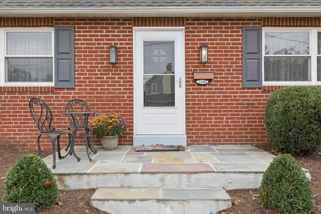 $589,900 | 2142 Woodlawn Avenue, Glenside, PA 19038