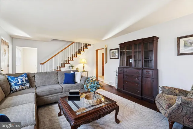 $589,900 | 2142 Woodlawn Avenue, Glenside, PA 19038