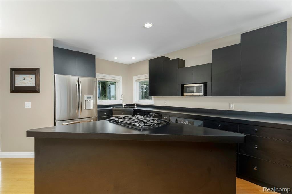 775 Lyle Drive Waterford, MI 48327 - Photo 14 of 63 Gallery Image 14