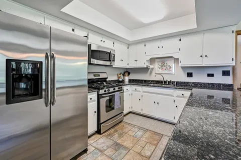 $999,000 | 5631 South Elm Street, Hinsdale, IL 60521
