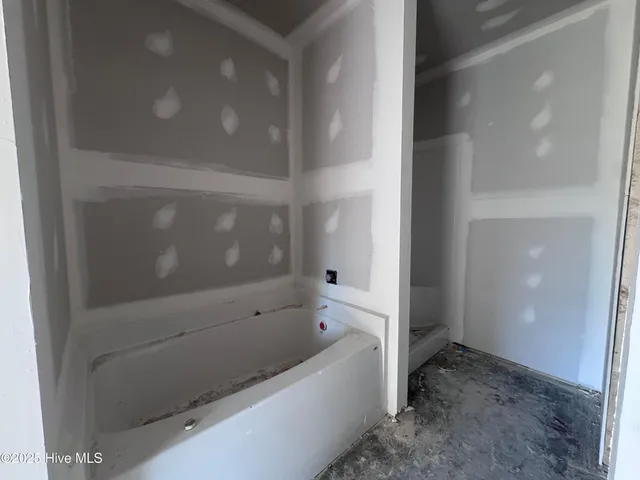 $295,900 | 3696 Drew Farmer Road, La Grange, NC 28551