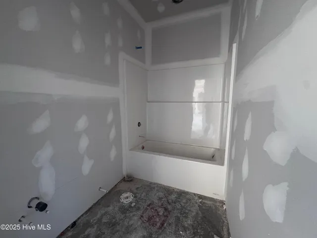 $295,900 | 3696 Drew Farmer Road, La Grange, NC 28551