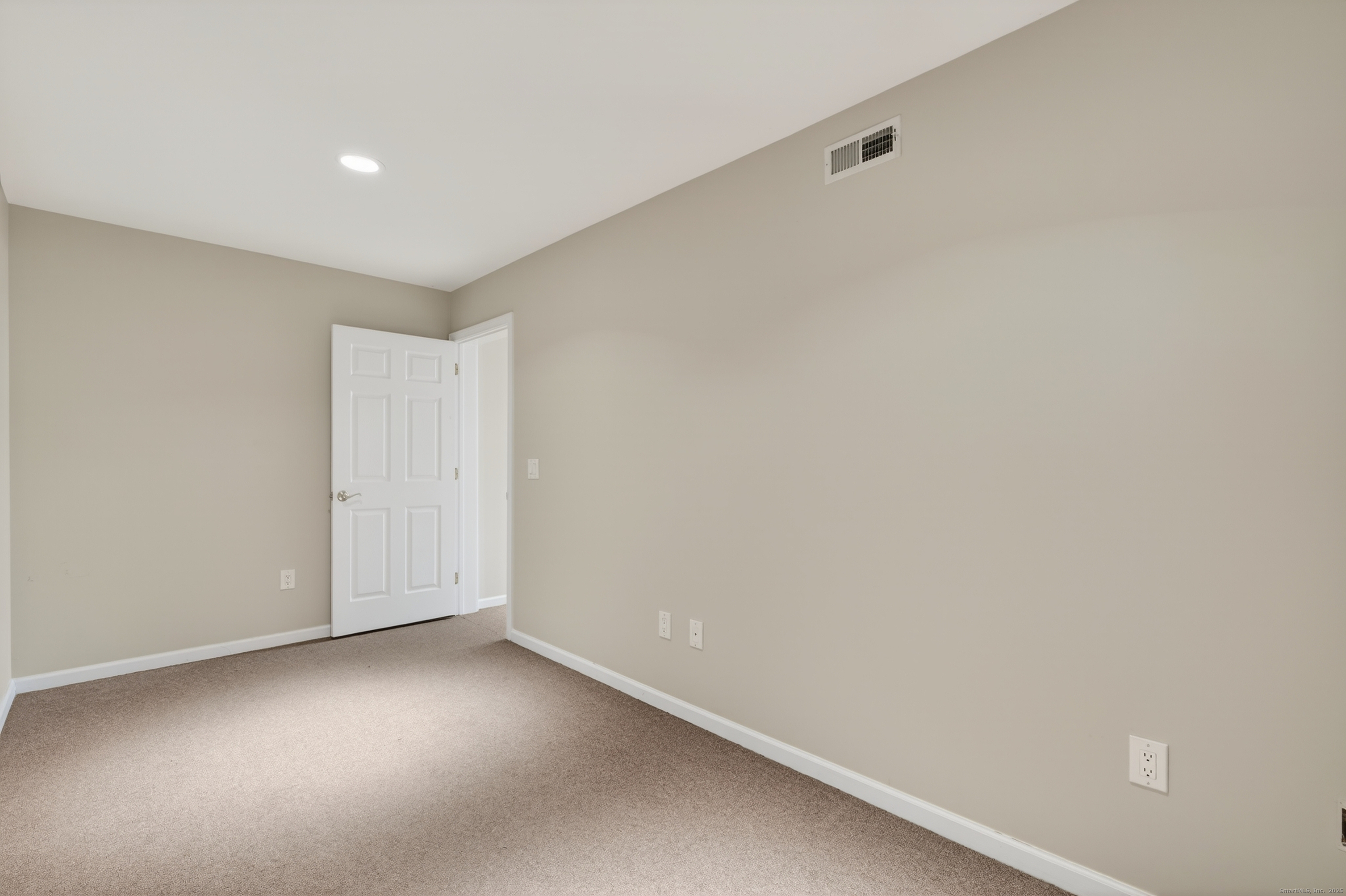 1902 Revere Road, Unit 1902 Danbury, CT 06811 - Photo 29 of 37 a view of room