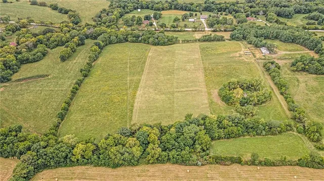 $299,000 | 5 Arnold Park, Holt, MO 64048