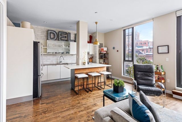 $957,500 | 346 Congress Street, Unit 611, Boston, MA 02210