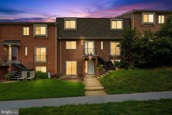 $239,900 | 4606 Conwell Drive, Unit 149, Annandale, VA 22003
