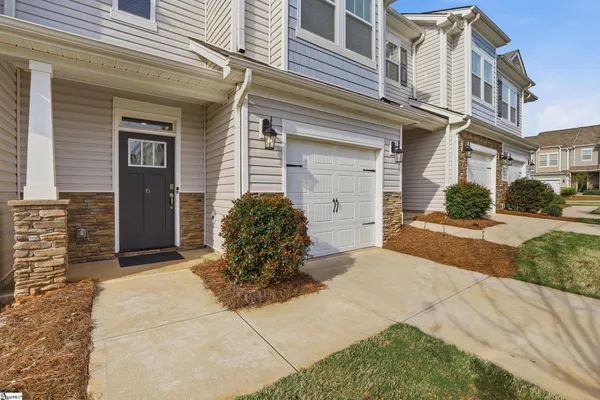 $299,999 | 6 Planters Place, Greer, SC 29650