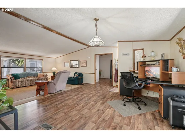 $157,000 | 8434 Heritage Court, Unit 19, Clackamas, OR 97015