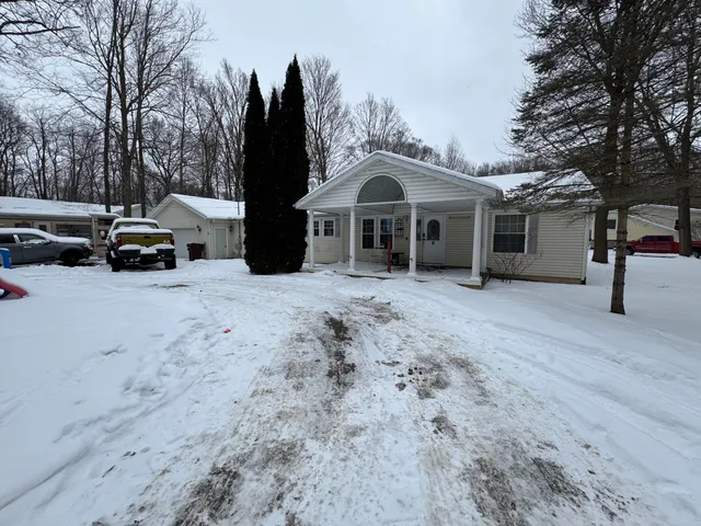 $200,000 | 125 Coxon Street, Concord, MI 49237