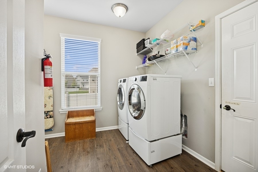 1683 Rockefeller Drive Mundelein, IL 60060 - Photo 11 of 25 a utility room with dryer and washer