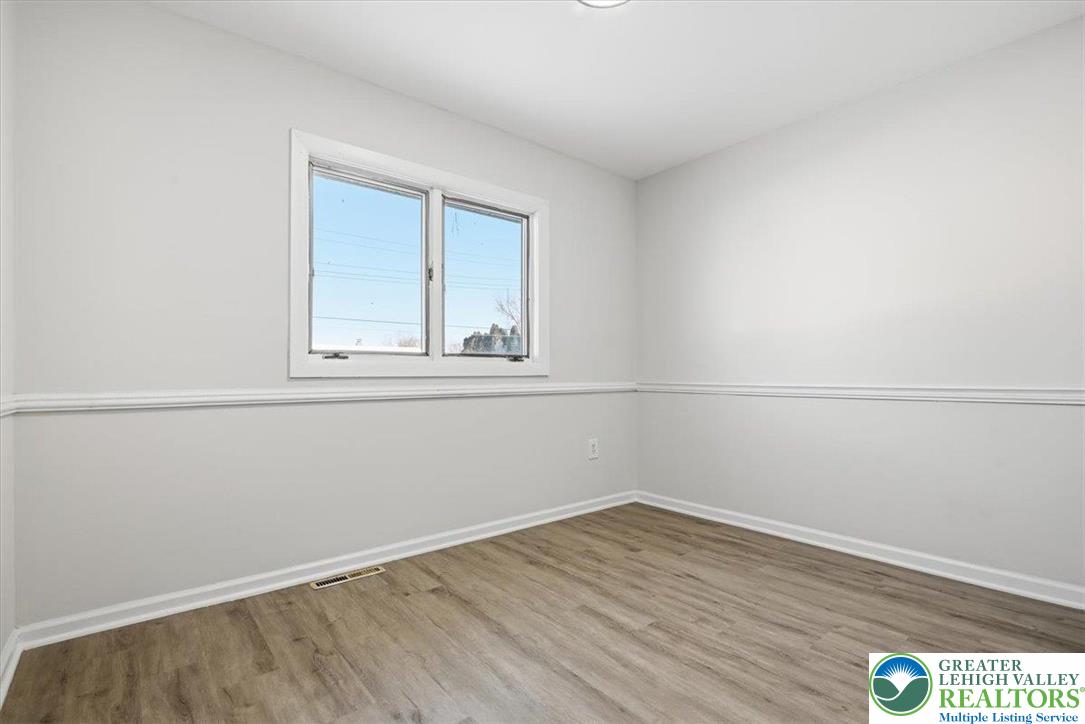 1333 Ridge Trail Easton, PA 18040 - Photo 16 of 34 an empty room with a window