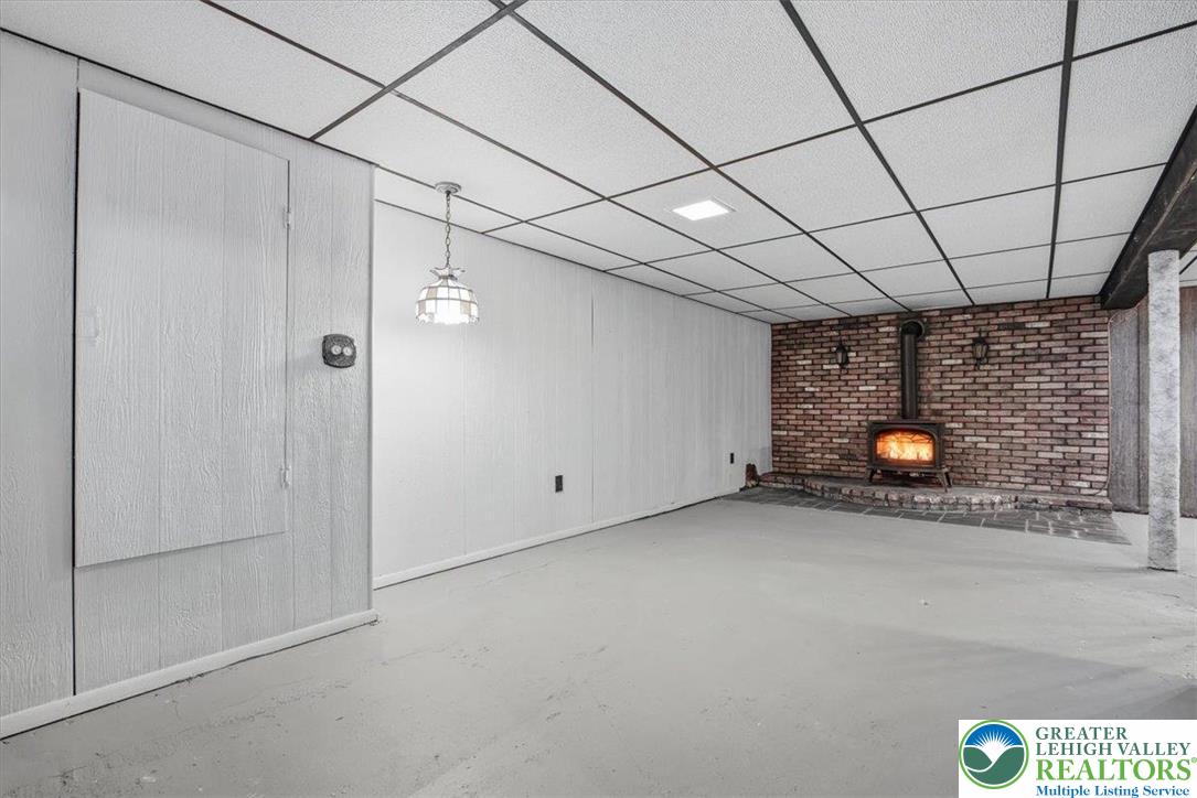 1333 Ridge Trail Easton, PA 18040 - Photo 23 of 34 a view of a room