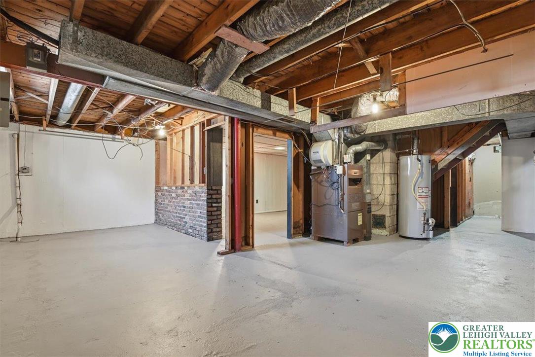 1333 Ridge Trail Easton, PA 18040 - Photo 26 of 34 a view of an empty room