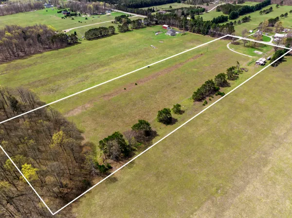 $180,000 | 167 North Pioneer Road, Beulah, MI 49617