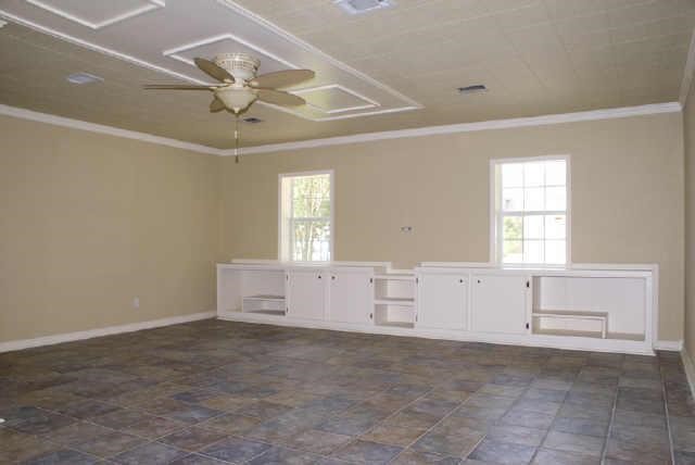 111 Shadylyn Drive Conroe, TX 77304 - Photo 9 of 18 a view of room and window