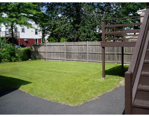 148 Springvale Avenue Everett, MA 02149 - Photo 4 of 4 Gallery Image 4
