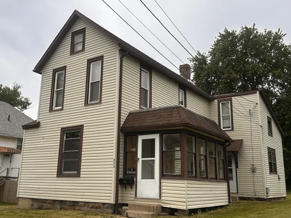 $74,900 | 488 South Diamond Street, Mansfield, OH 44902