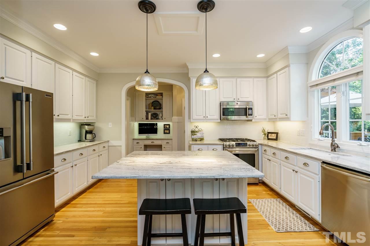7037 Trenton Ridge Court Raleigh, NC 27613 - Photo 8 of 25