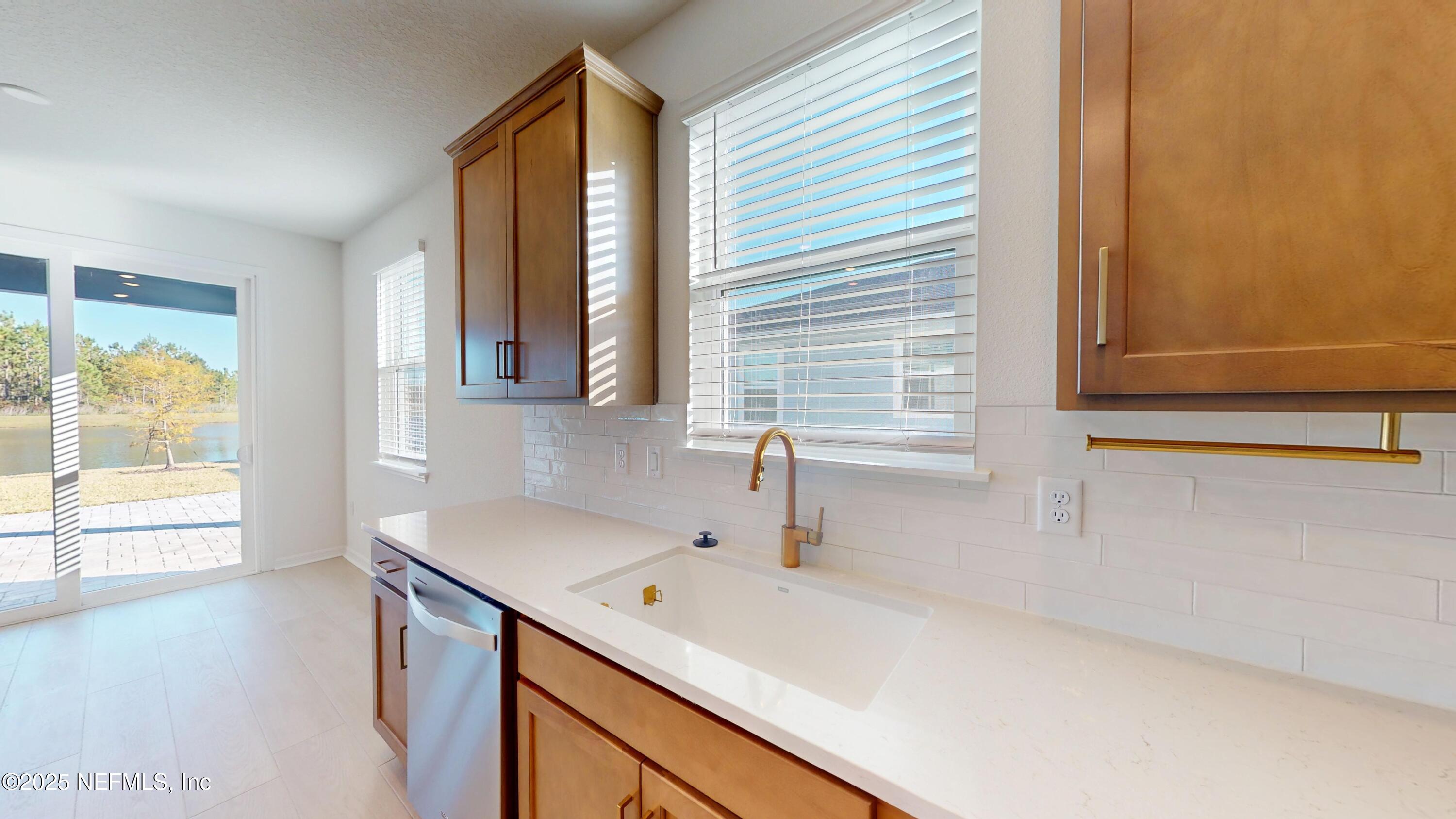 148 Coordinate Lane St. Johns, FL 32259 - Photo 19 of 39 148-Coordinate-Lane-11132025_145157