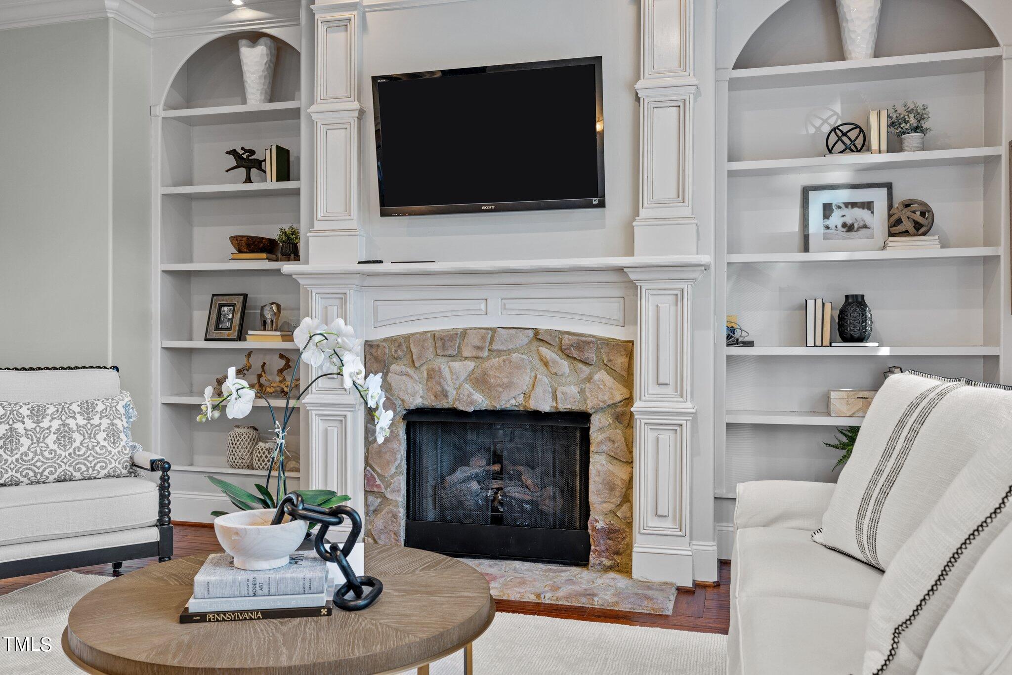 8128 Andrea Lane Raleigh, NC 27613 - Photo 22 of 91 20-web-or-mls-5Z8A5511