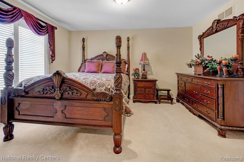 1536 Pondside Court Rochester, MI 48307 - Photo 26 of 41 Gallery Image 26