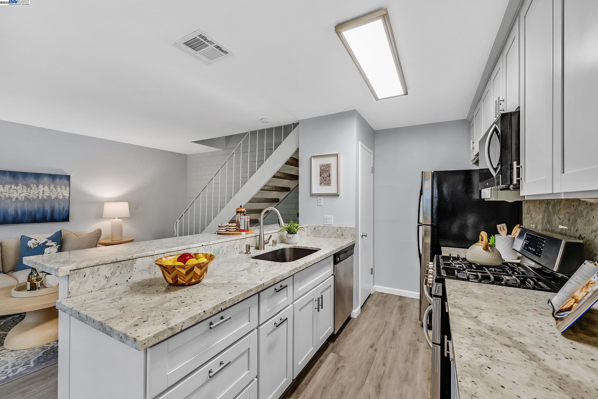 2207 Segundo Court, Unit 2 Pleasanton, CA 94588 - Photo 7 of 31