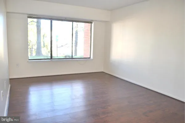 $2,000 | 8383 Buttress Lane, Unit 102, Manassas, VA 20110