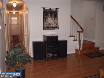 1264 Center Road Havertown, PA 19083 - Photo 5 of 12 Living Room