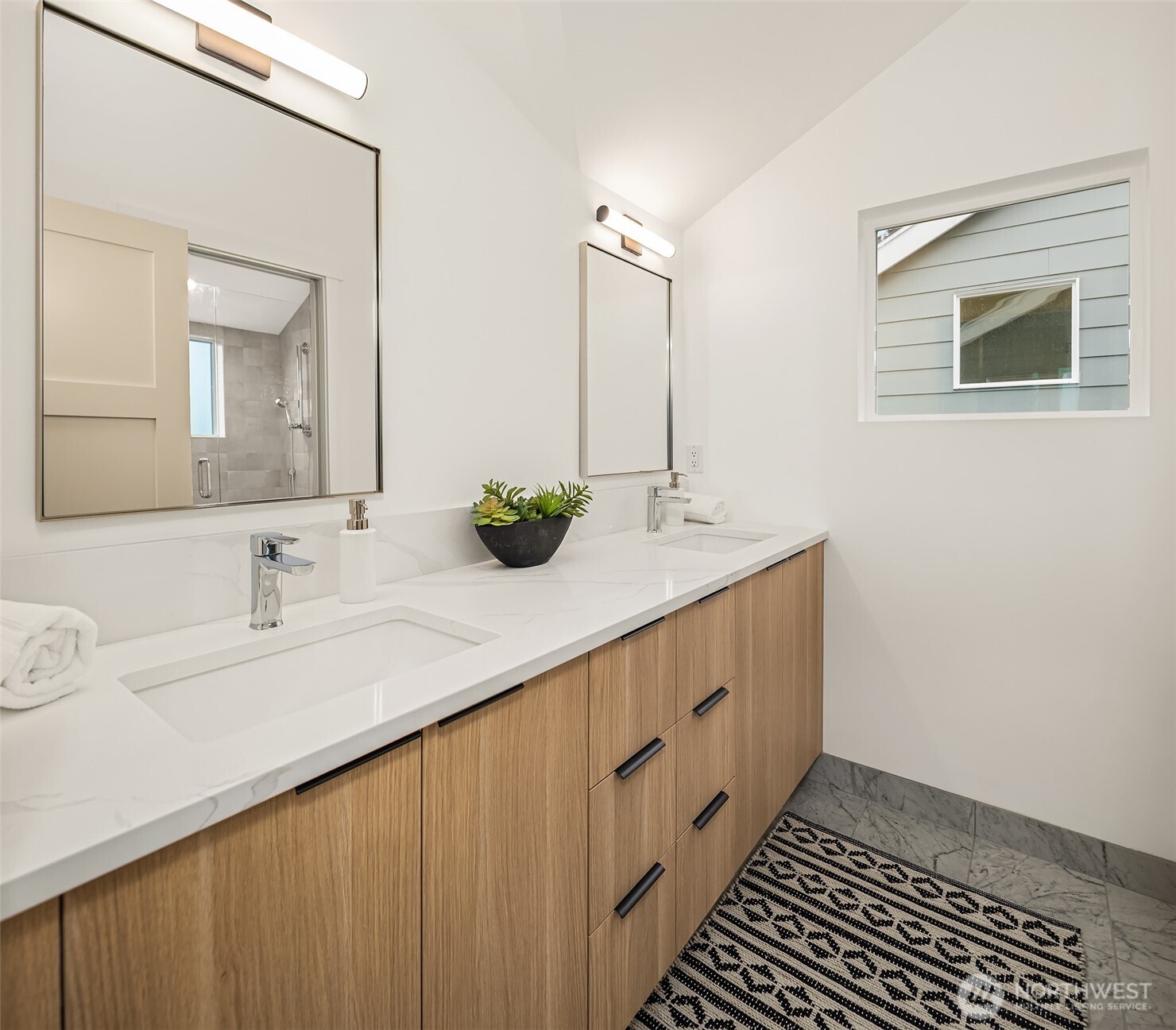 537 North 70th Street Seattle, WA 98103 - Photo 17 of 23