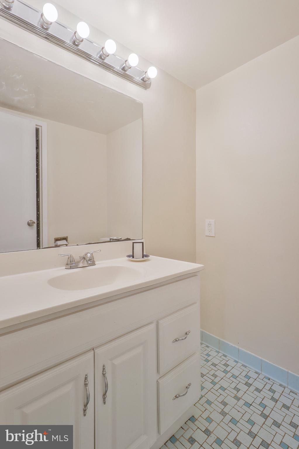 1836 Metzerott Road, Unit 1507 Adelphi, MD 20783 - Photo 13 of 16 Gallery Image 13
