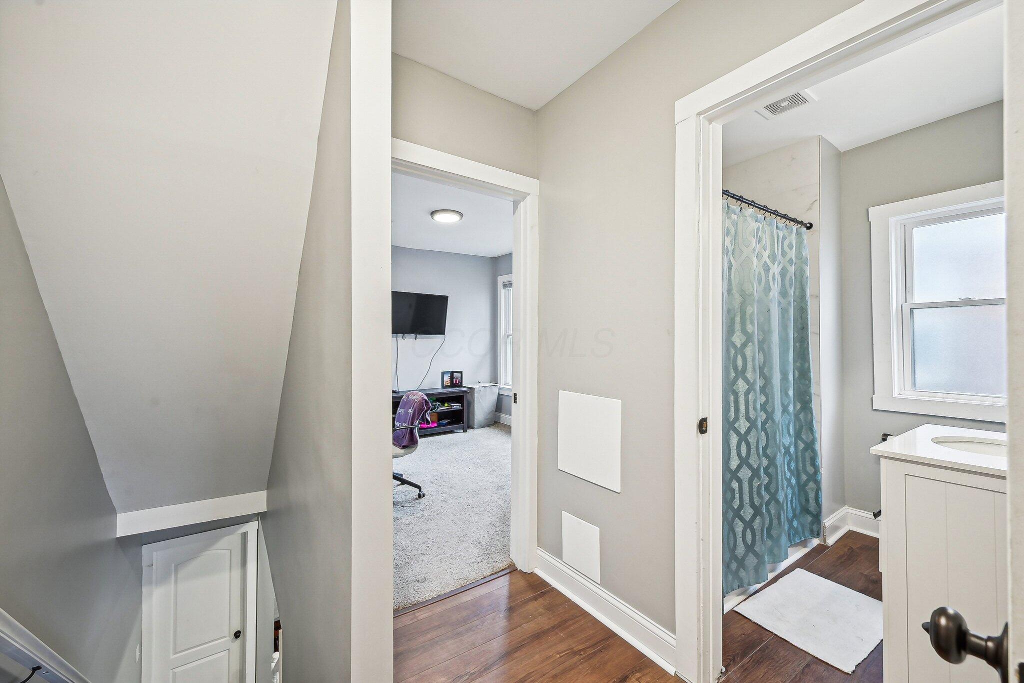556-558 Berkeley Road Columbus, OH 43205 - Photo 23 of 50 Berkeley Rd 558-023