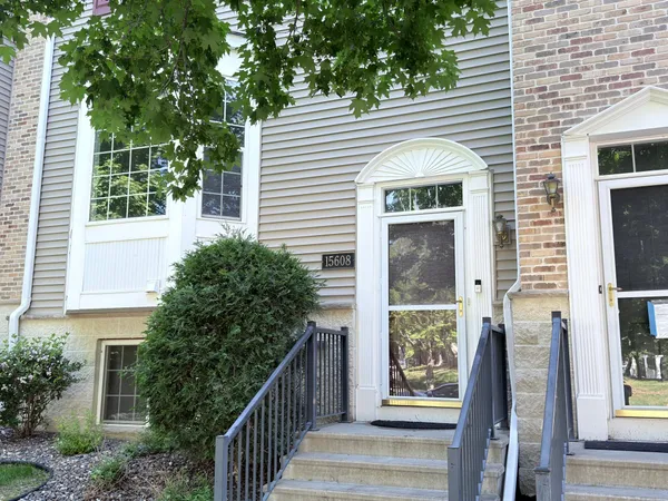 $2,795 | 15608 Prospect Road, Eden Prairie, MN 55347