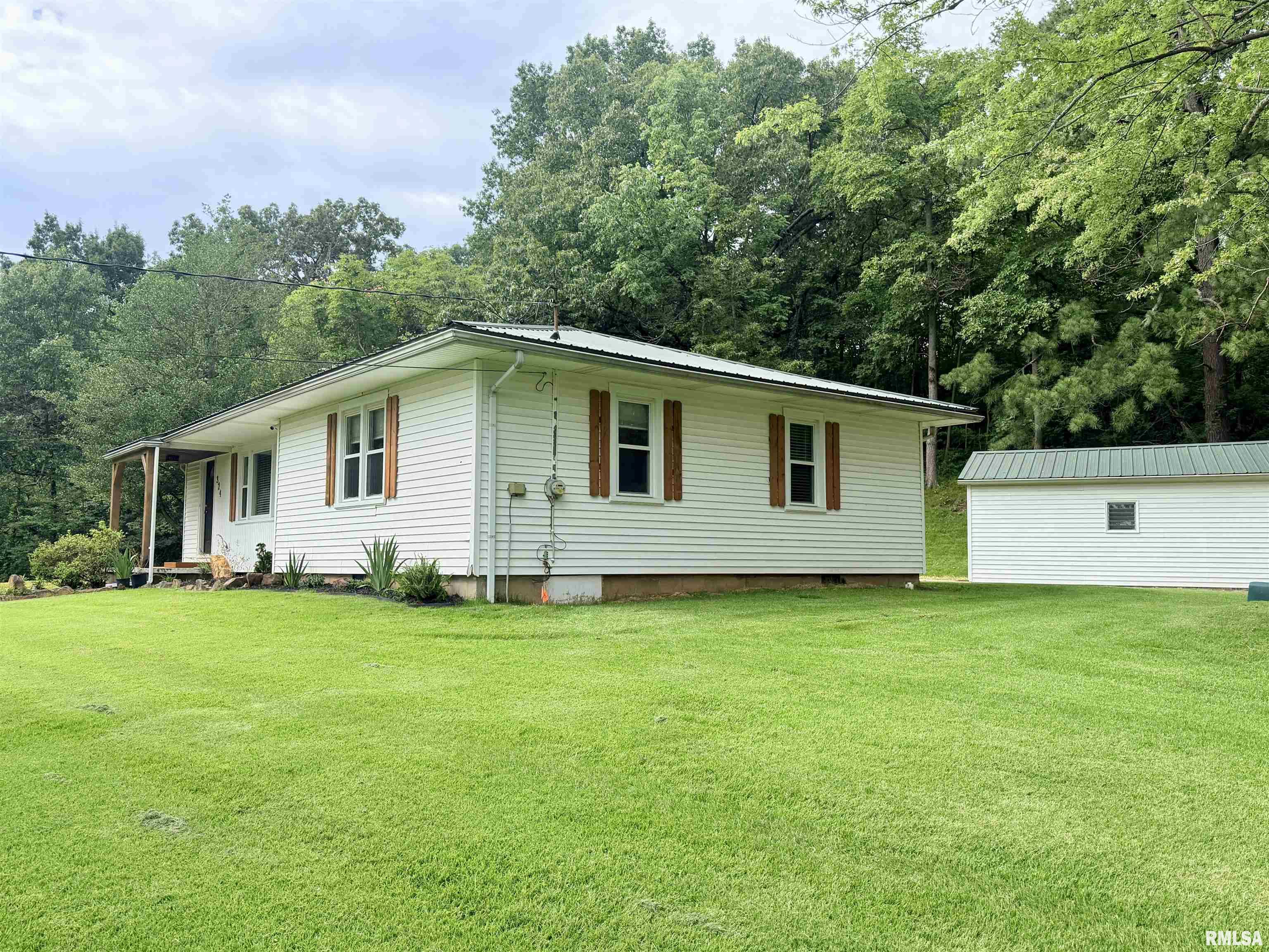 324 East Ash Street Cobden, IL 62920 - Photo 28 of 36