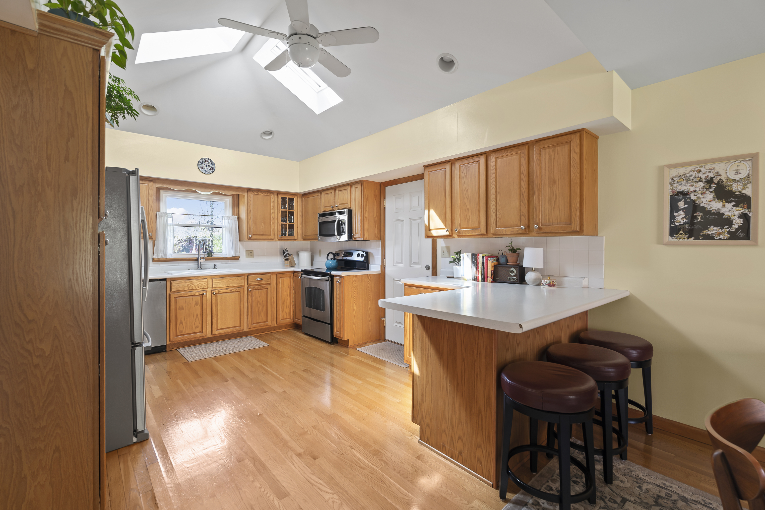 753 Boulder Road Indianapolis, IN 46217 - Photo 17 of 64 Gallery Image 17
