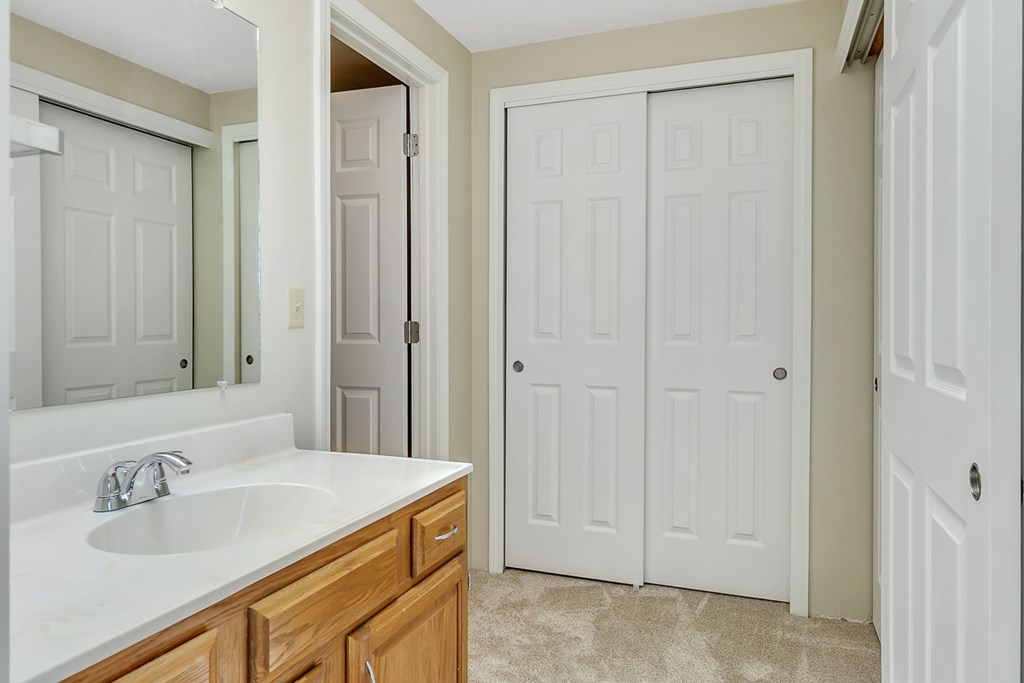 307 Ridgefield Circle, Unit A Clinton, MA 01510 - Photo 29 of 42 a bathroom with a sink and a tub