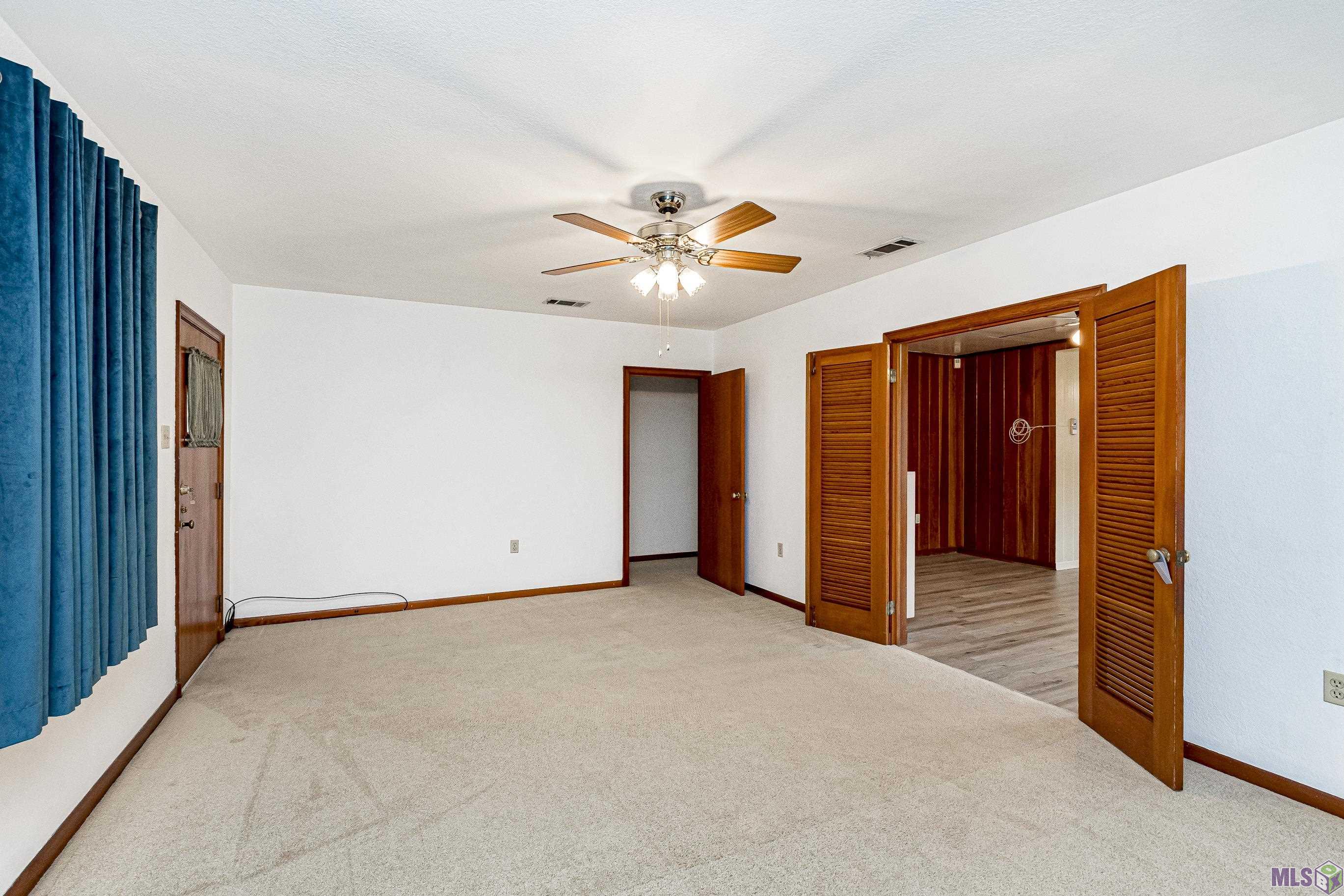 2190 Christian Street Baton Rouge, LA 70808 - Photo 5 of 26 Living Room