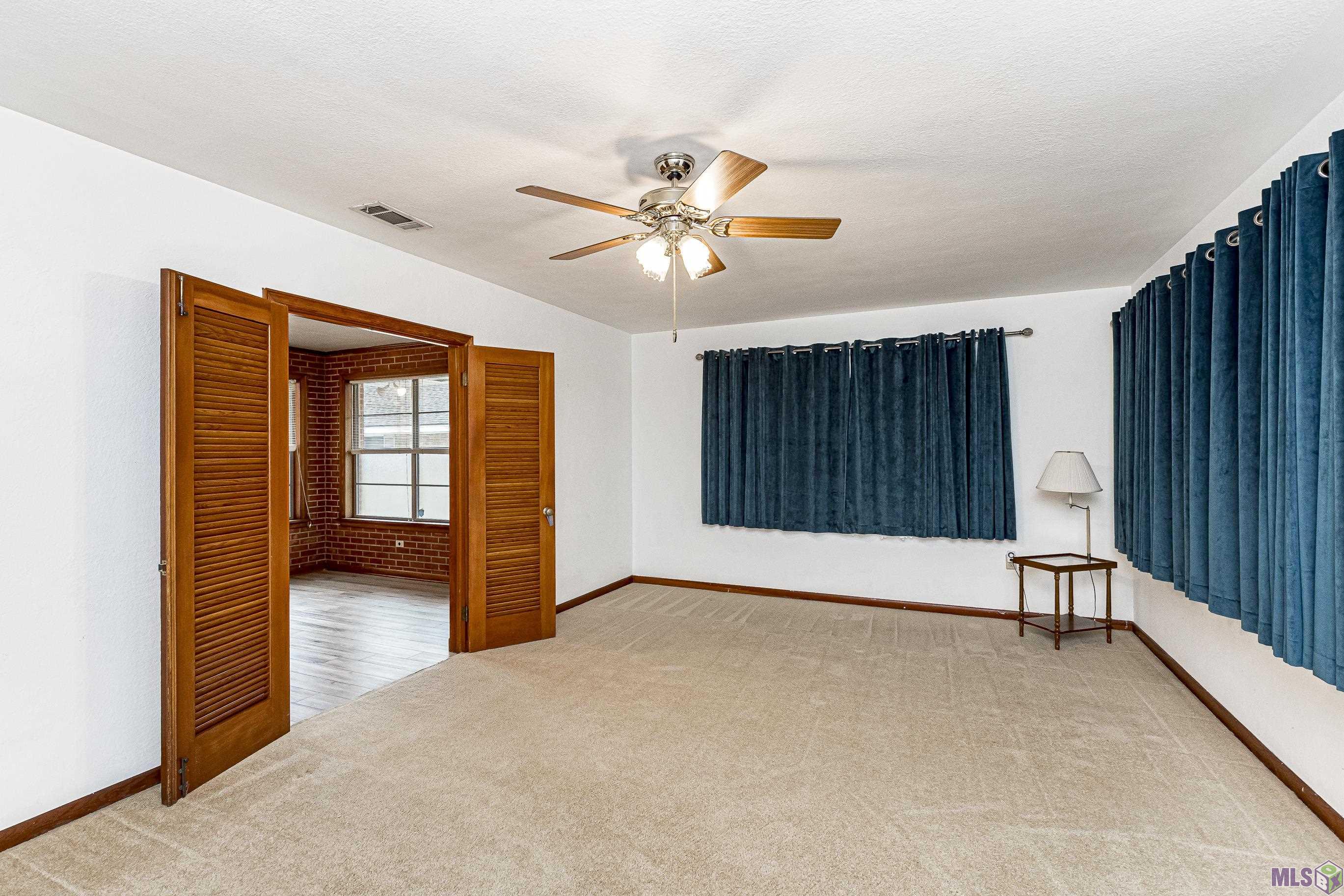 2190 Christian Street Baton Rouge, LA 70808 - Photo 6 of 26 Living Room