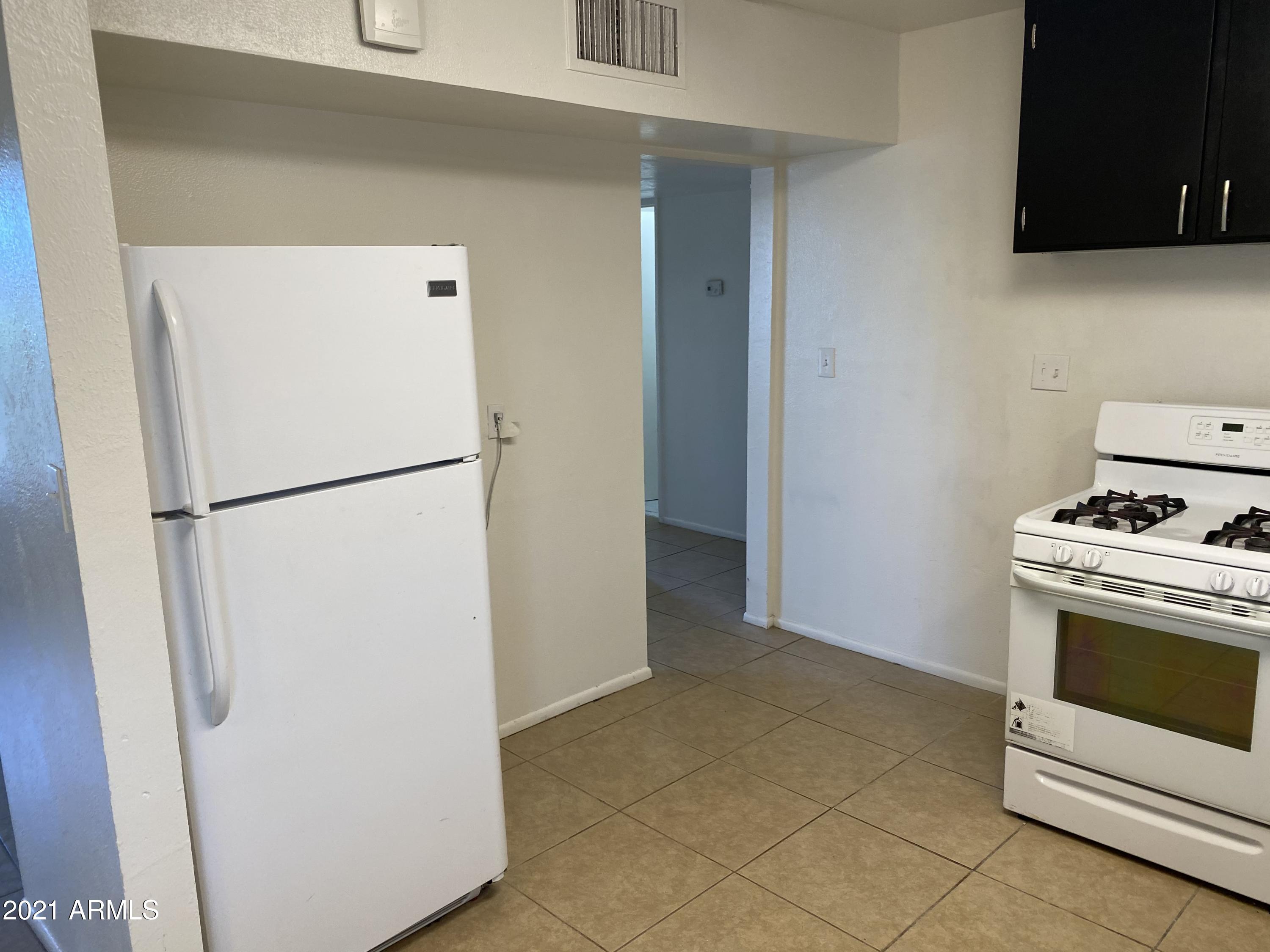 1915 East Chipman Road Phoenix, AZ 85040 - Photo 8 of 19 image_50412289