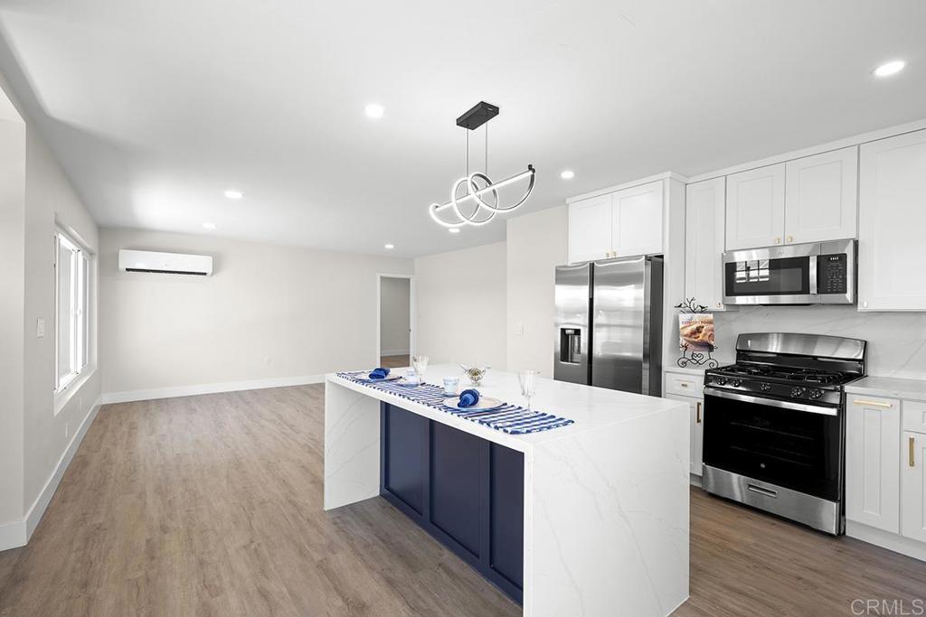 9368 Starcrest Drive Santee, CA 92071 - Photo 7 of 21 Kitchen