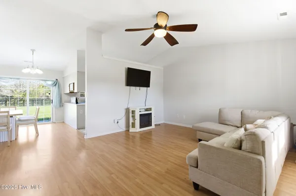 $250,000 | 106 North Ivy Drive, Hubert, NC 28539