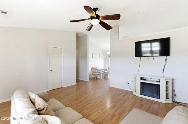 $250,000 | 106 North Ivy Drive, Hubert, NC 28539