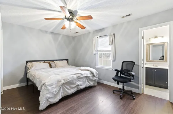 $250,000 | 106 North Ivy Drive, Hubert, NC 28539